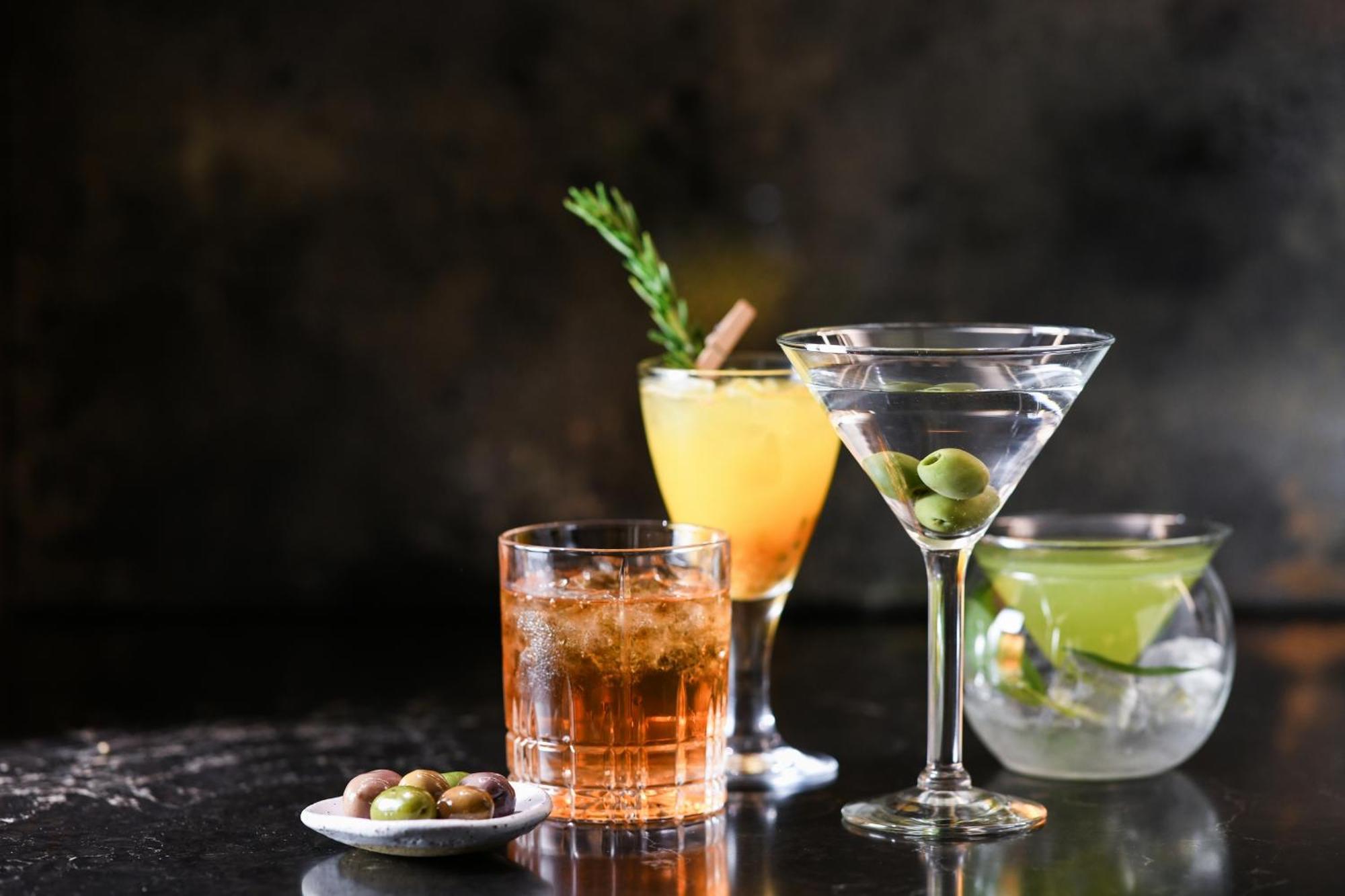 Powerhouse Hotel Tamworth By Rydges Exterior foto A selection of cocktails